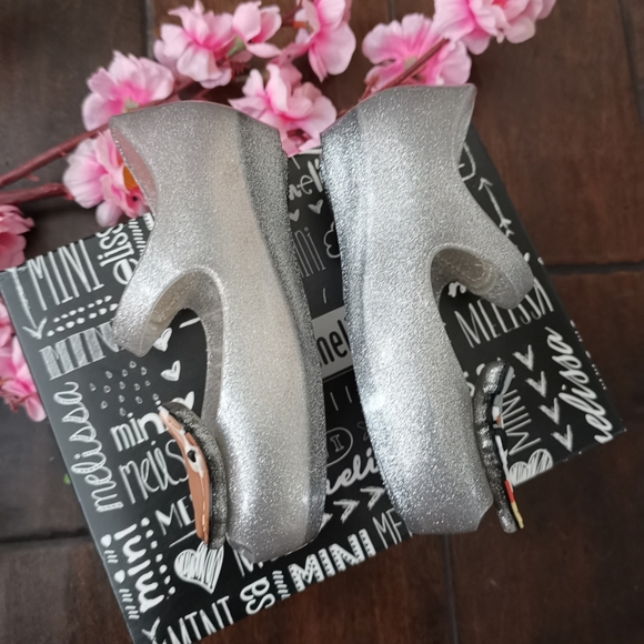 Mini Melissa X Lady and the Tramp - Picture 7 of 8